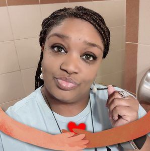 Meet your Posher, Kendra